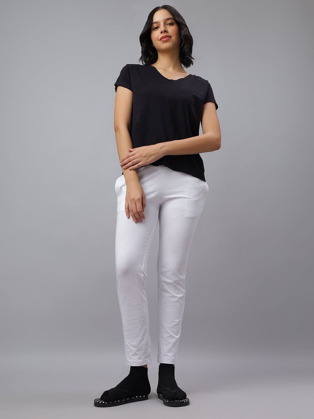 Pilates - Unisex Two-Toe Grip Socks – Anti-Slip Socks for Yoga, Pilates - Black