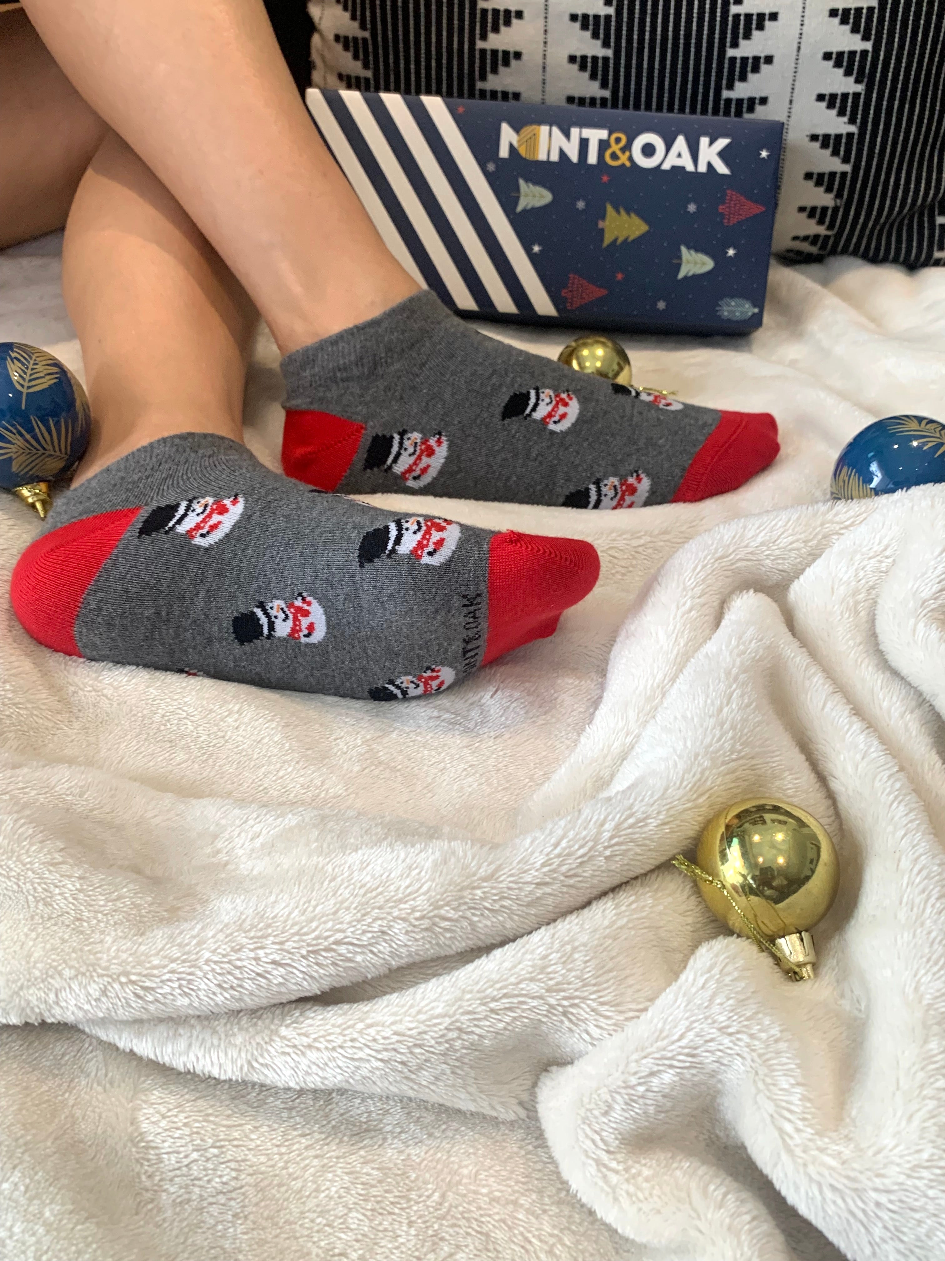 Roly Poly Snowman Ankle Socks for Women