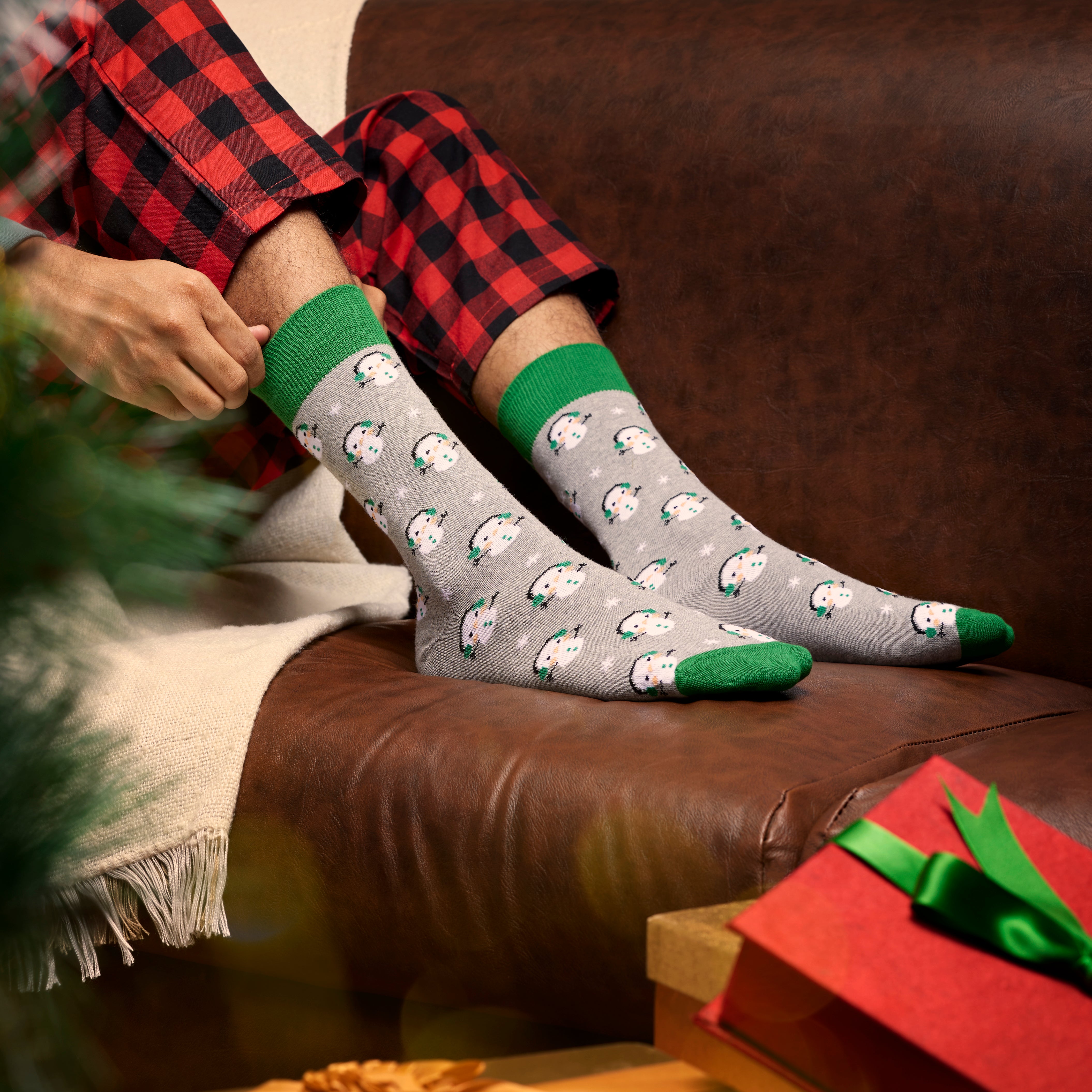 Groovy Snowman Men's Crew Socks