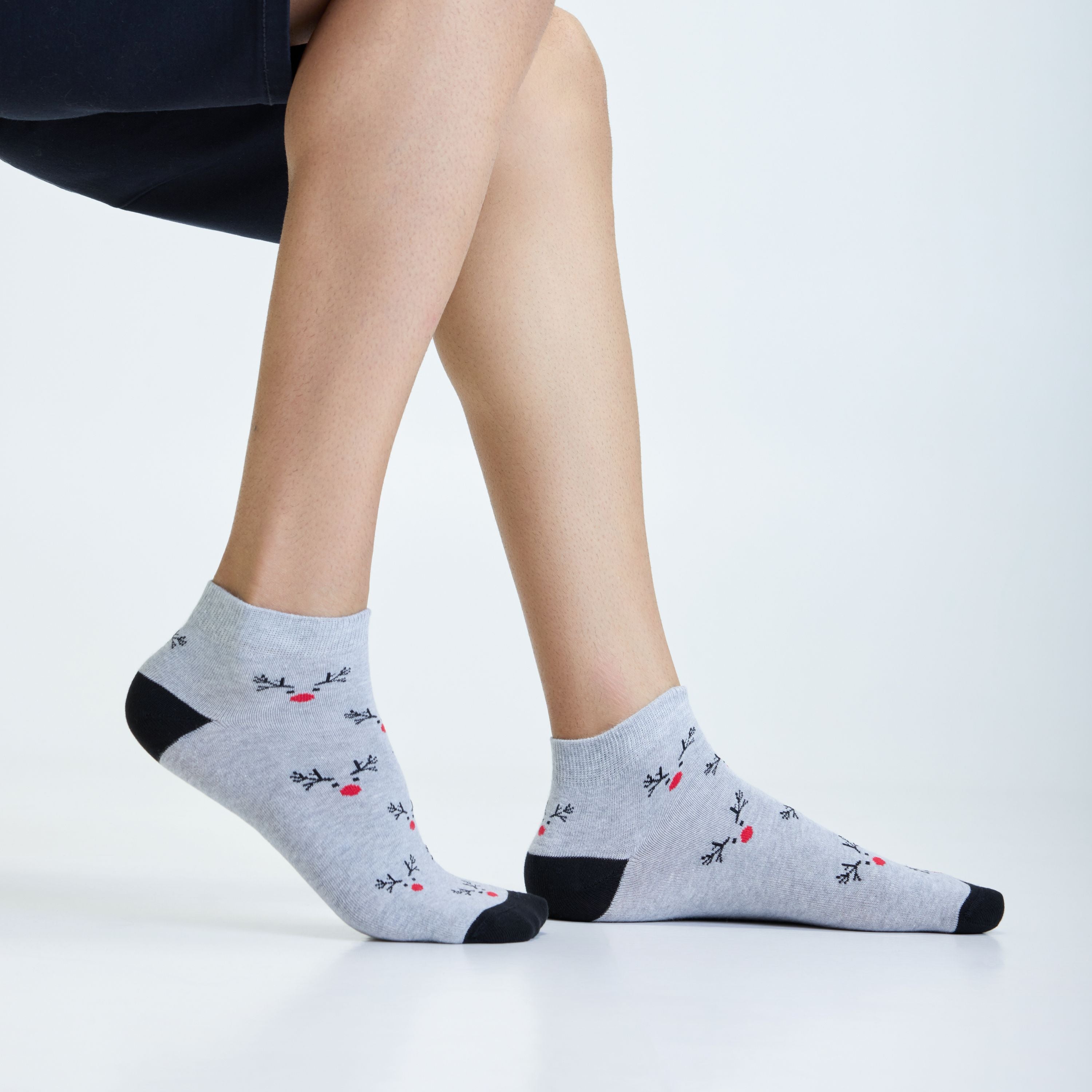 Cozy Christmas Set-of-3 Ankle Socks for Men