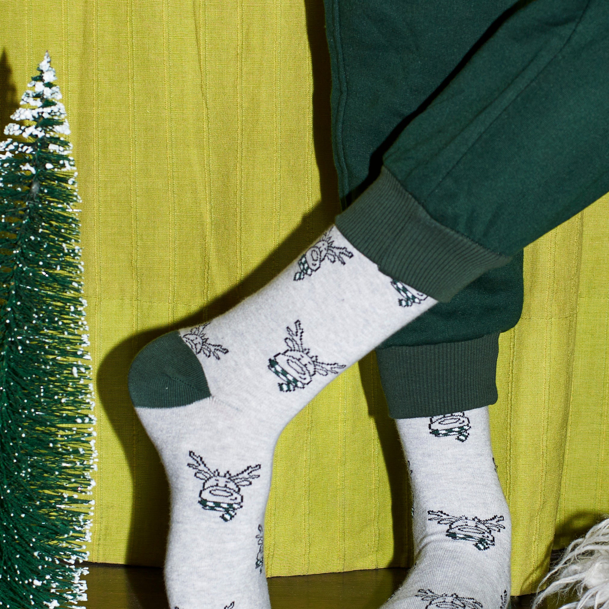 Mistletoe time Set-of-3 Crew Socks for Men