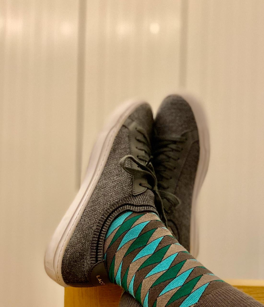 PLAY THE ANGLES - Mint & Oak