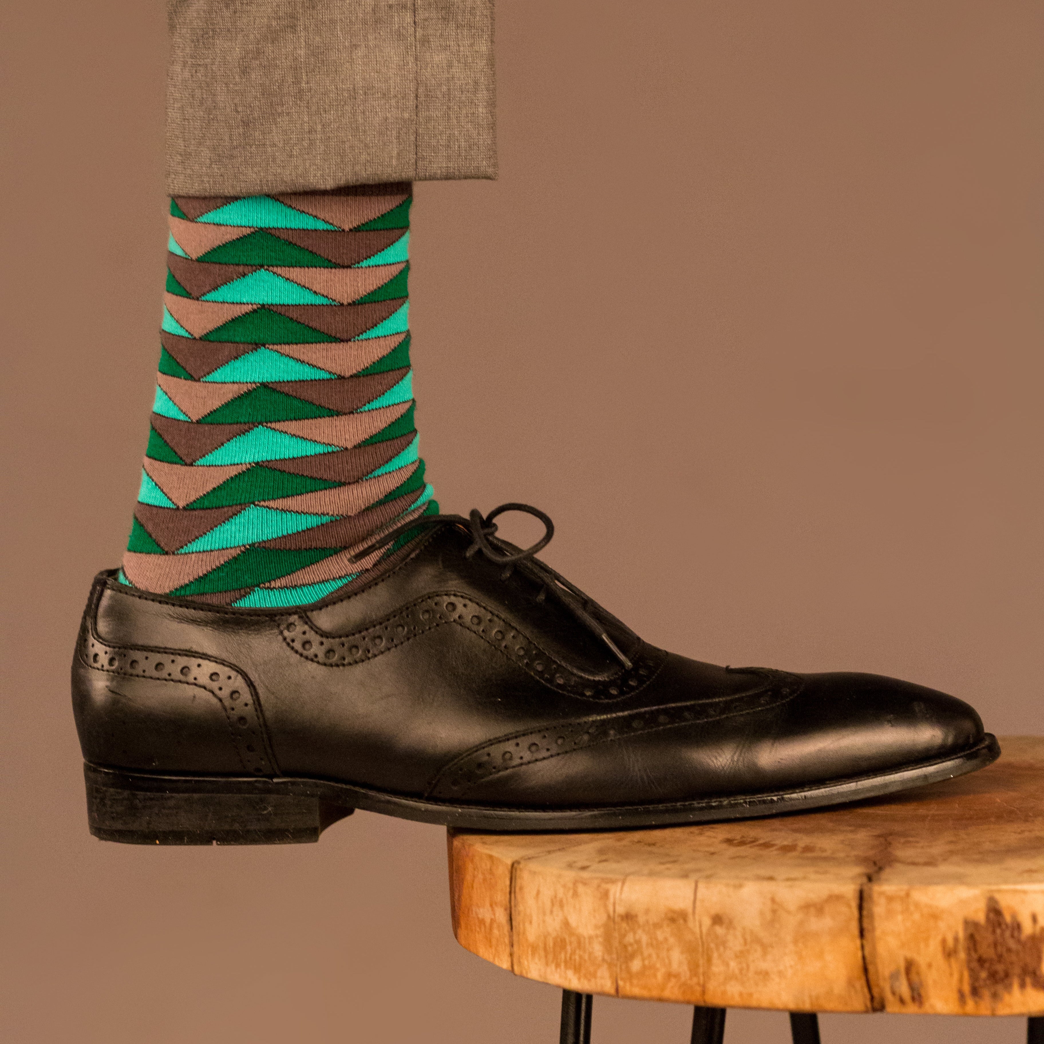 PLAY THE ANGLES - Mint & Oak