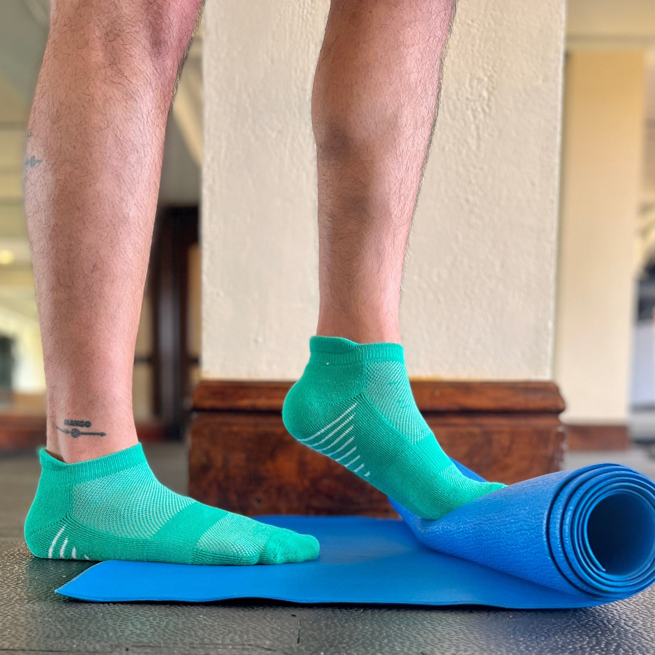 Dash of colour Set Of 2 Bamboo Socks For Men