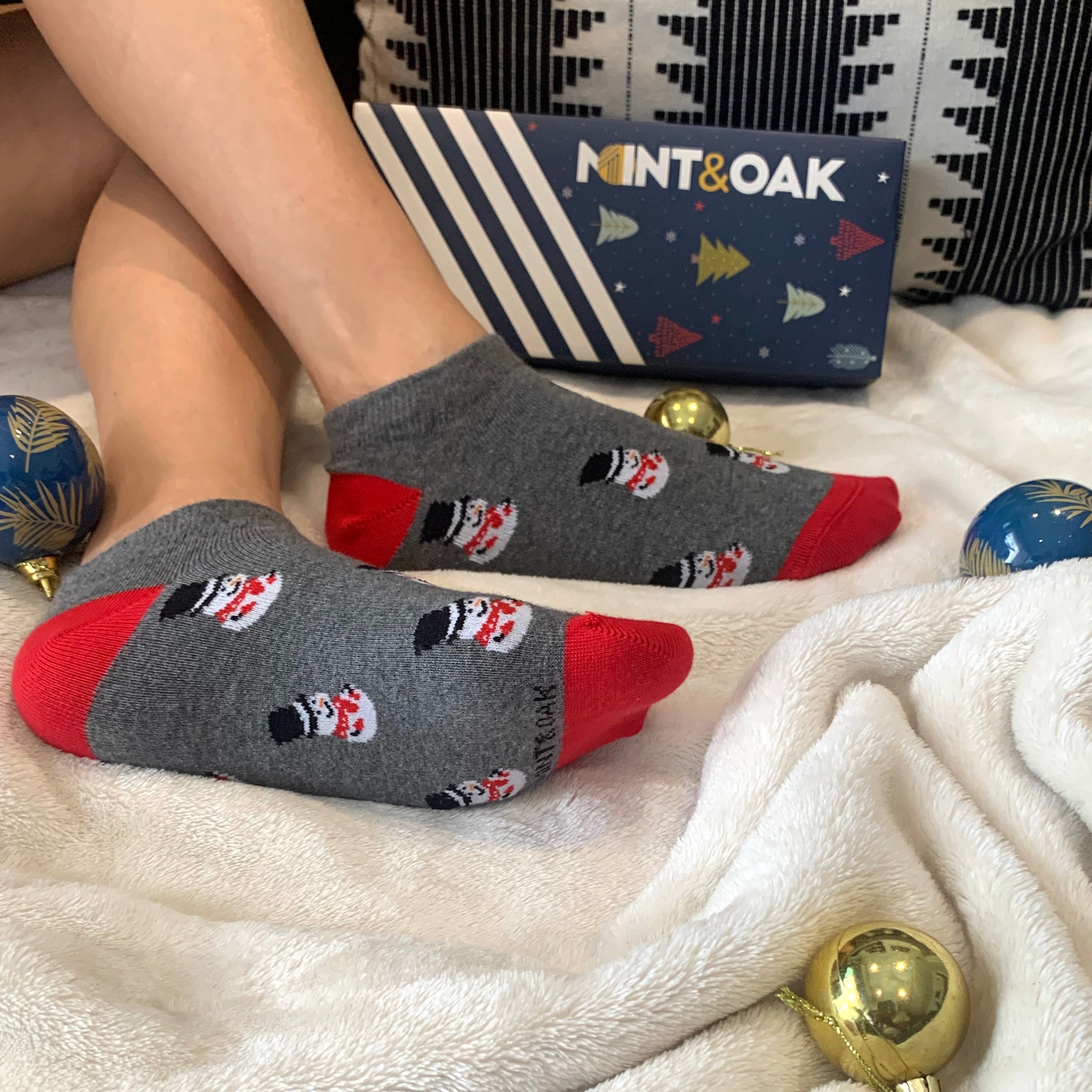 Roly Poly Snowman Ankle Socks for Women