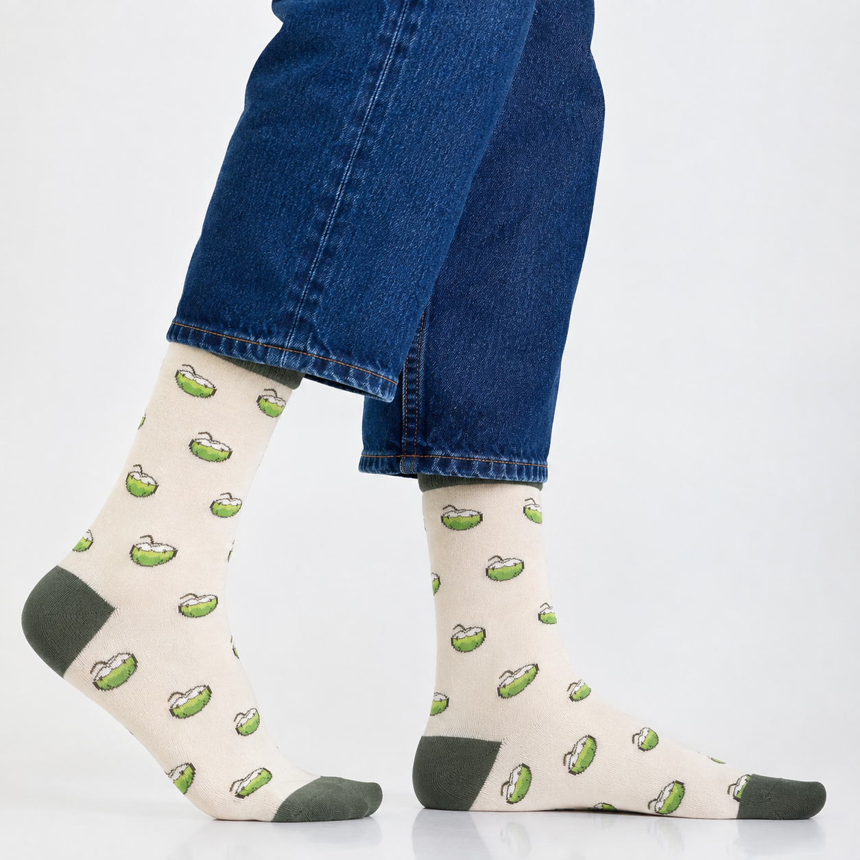 Naariyal Paani Men's Crew Socks
