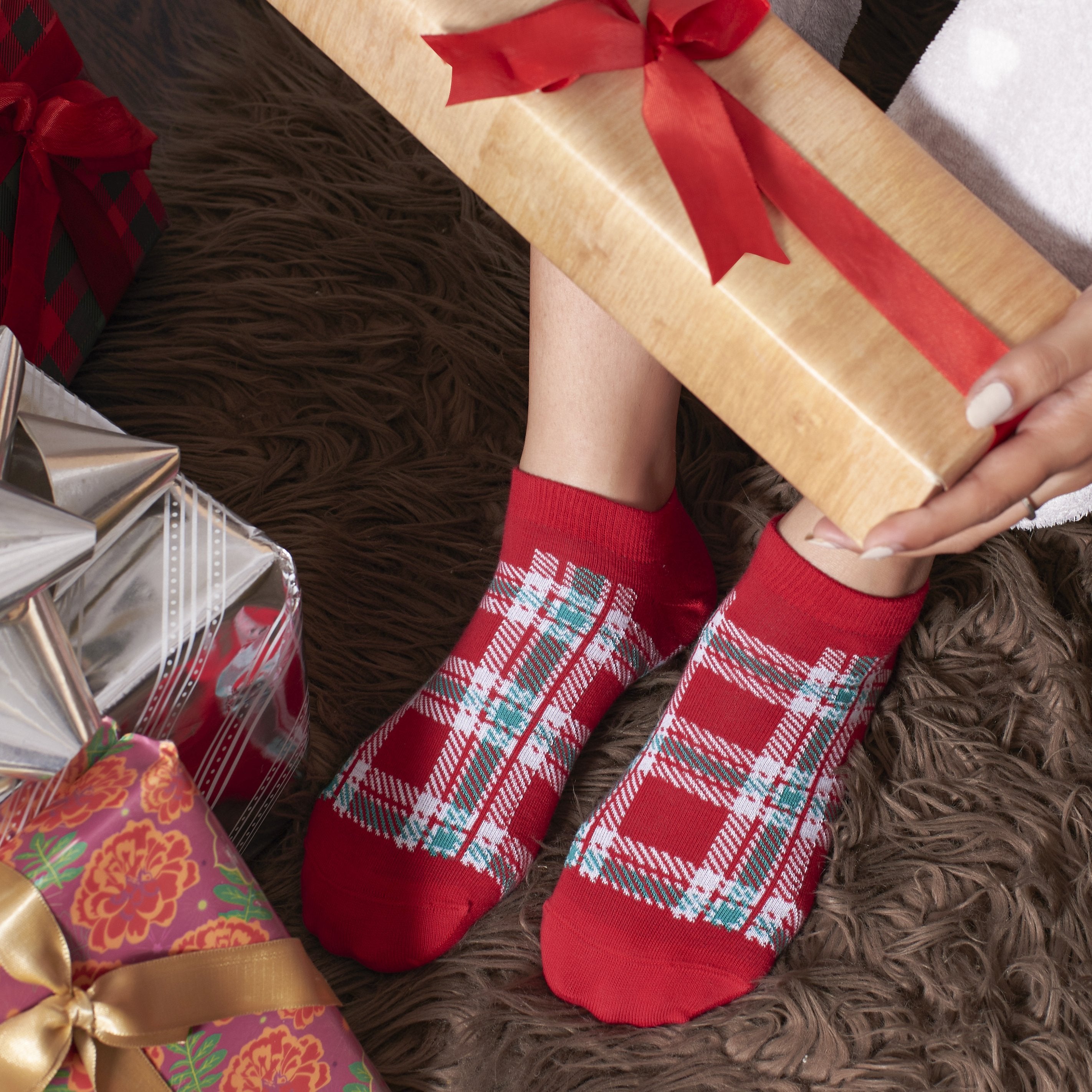 Holiday Magic Set-of-5 Ankle Socks for Women