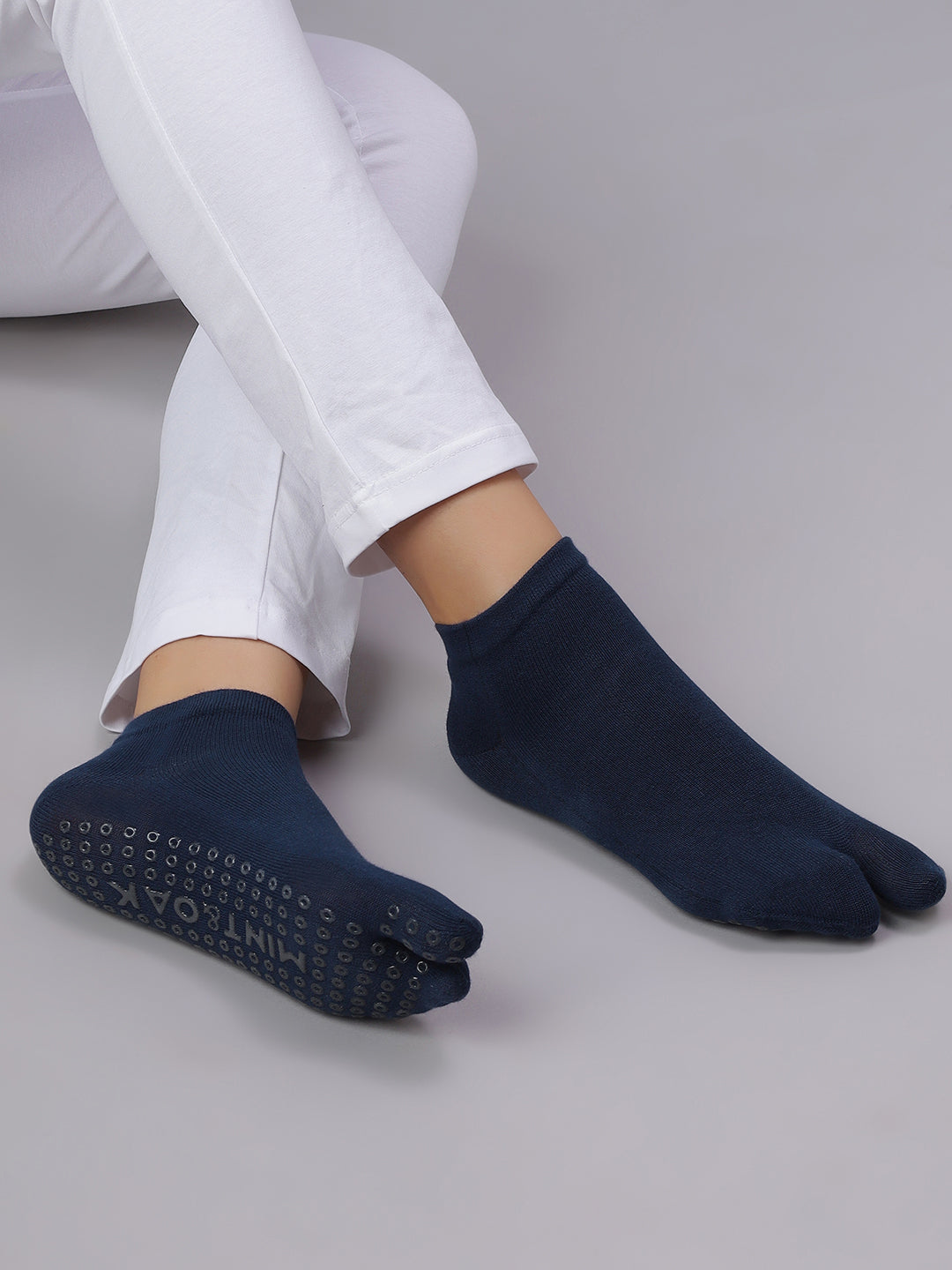 Pilates - Unisex Two-Toe Grip Socks – Anti-Slip Socks for Yoga, Pilates - Navy Blue