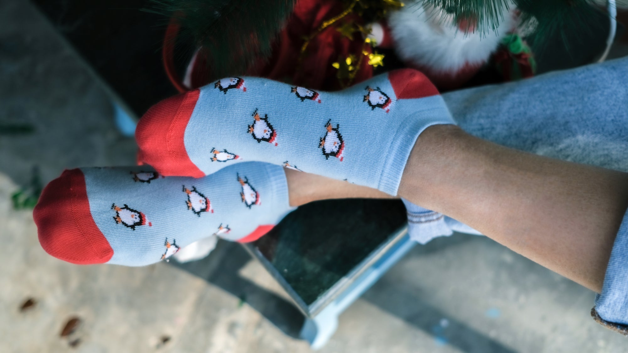 Penguin Snuggles Ankle Socks for Women