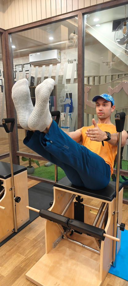 Yoga and Pilates Non-Slip Socks for Men and Women - Grey