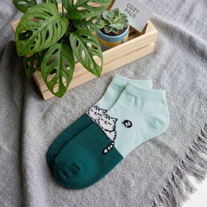 Cat On A Ledge Ankle Socks For Women