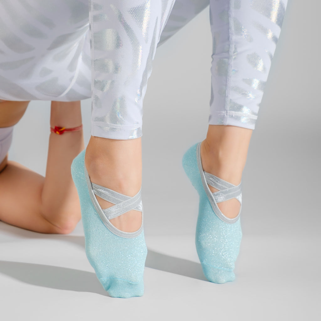 Set Of 3 Yoga Socks Anti-Skid Technology - Light Pink, Purple, Mint Gr –  Mint & Oak