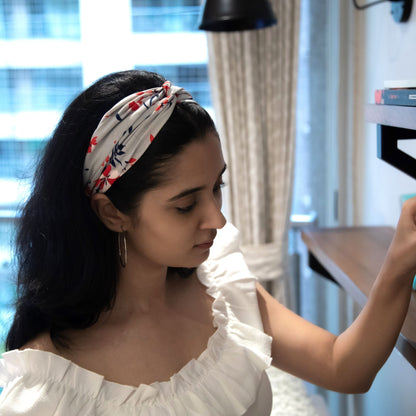 A touch of red hairband