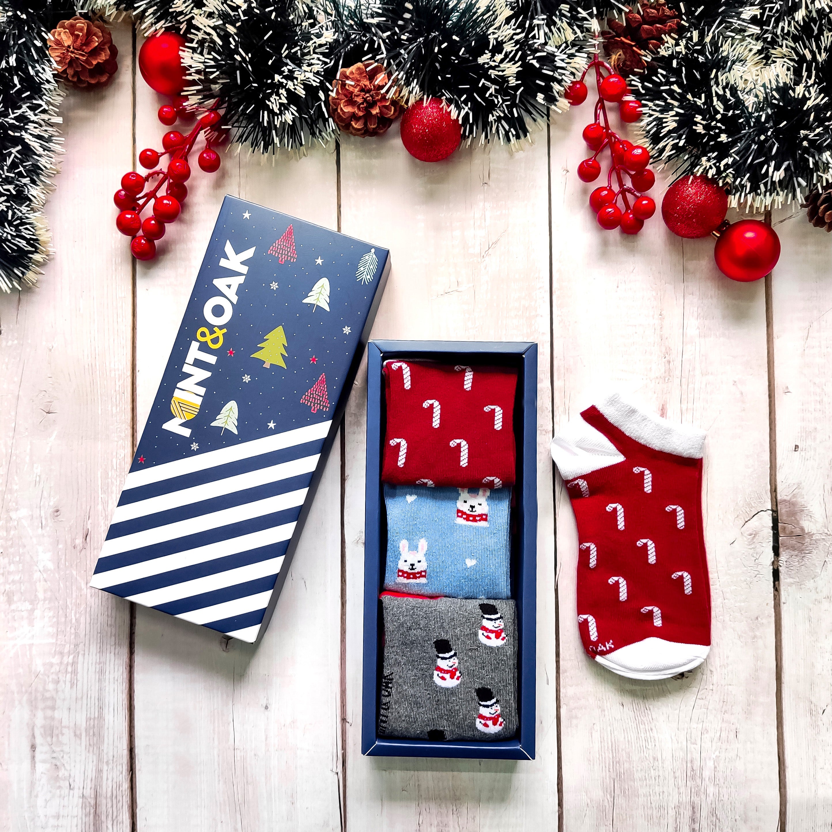 Colorful Christmas Set-of-3 Ankle Socks for Women